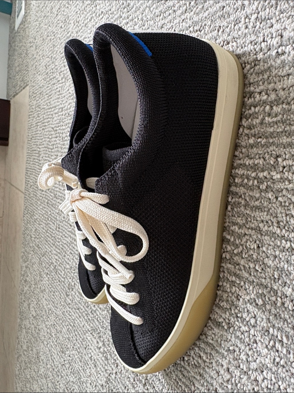 Rothy's Shoes Women’s Sz 7 Black The Lace Up Knit Sneaker Cream Laces Like New - Picture 2 of 6